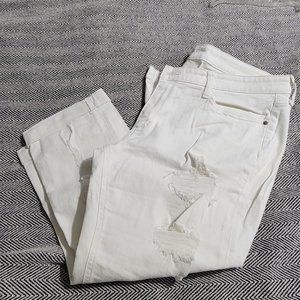 Arizona Jean co. White Crop Distressed Size 19